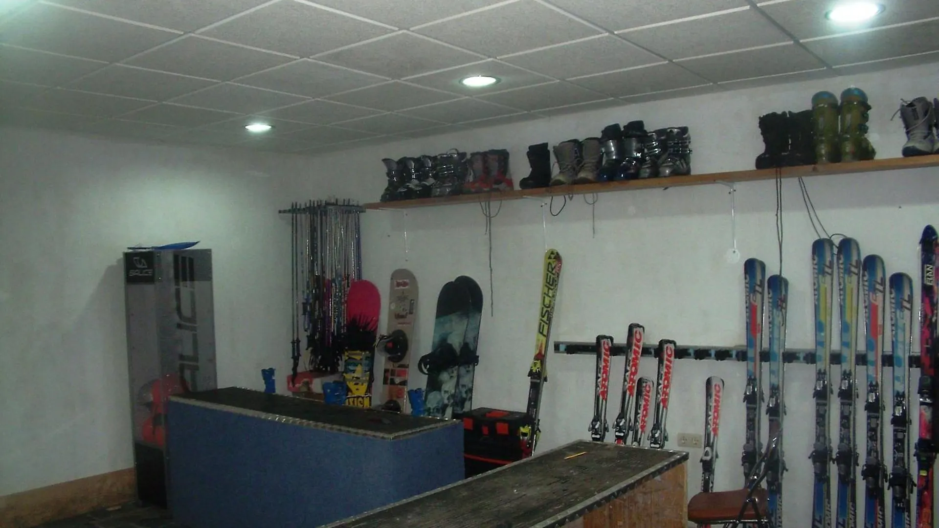 Hostal Yeti Serra Nevada 0*,