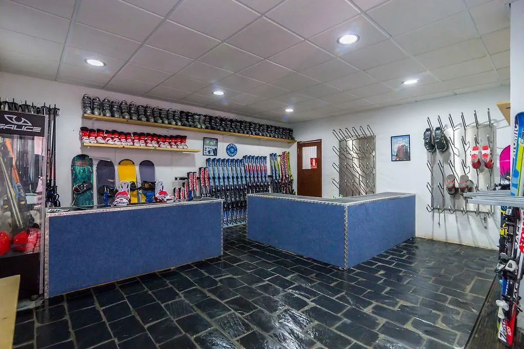 Hostal Yeti Serra Nevada 0*,
